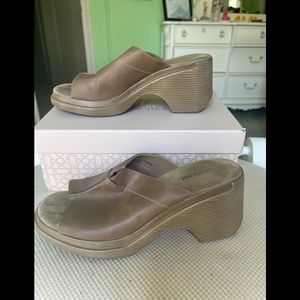 White Mountain platform sandals